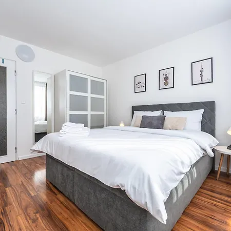 Appartement Invalidovna Metro 2br Family *