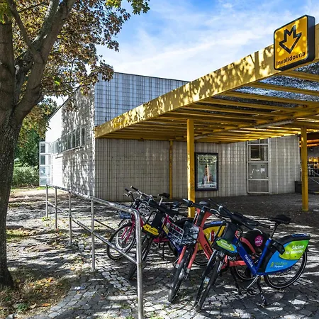 Invalidovna Metro 2br Family *